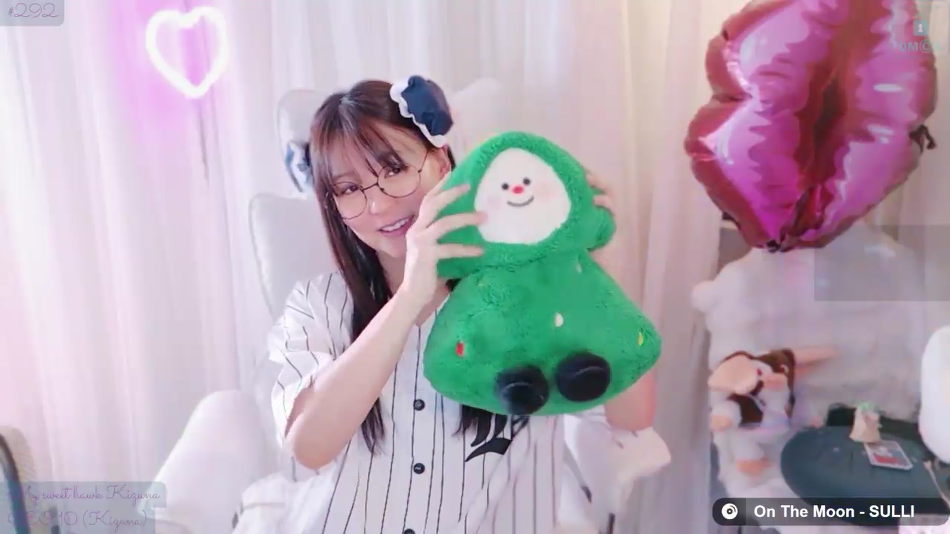 Gallery image thumbnail from meowtheworld's myfreecams stream on, 06/07/2026, 07:43 image 4 of 20