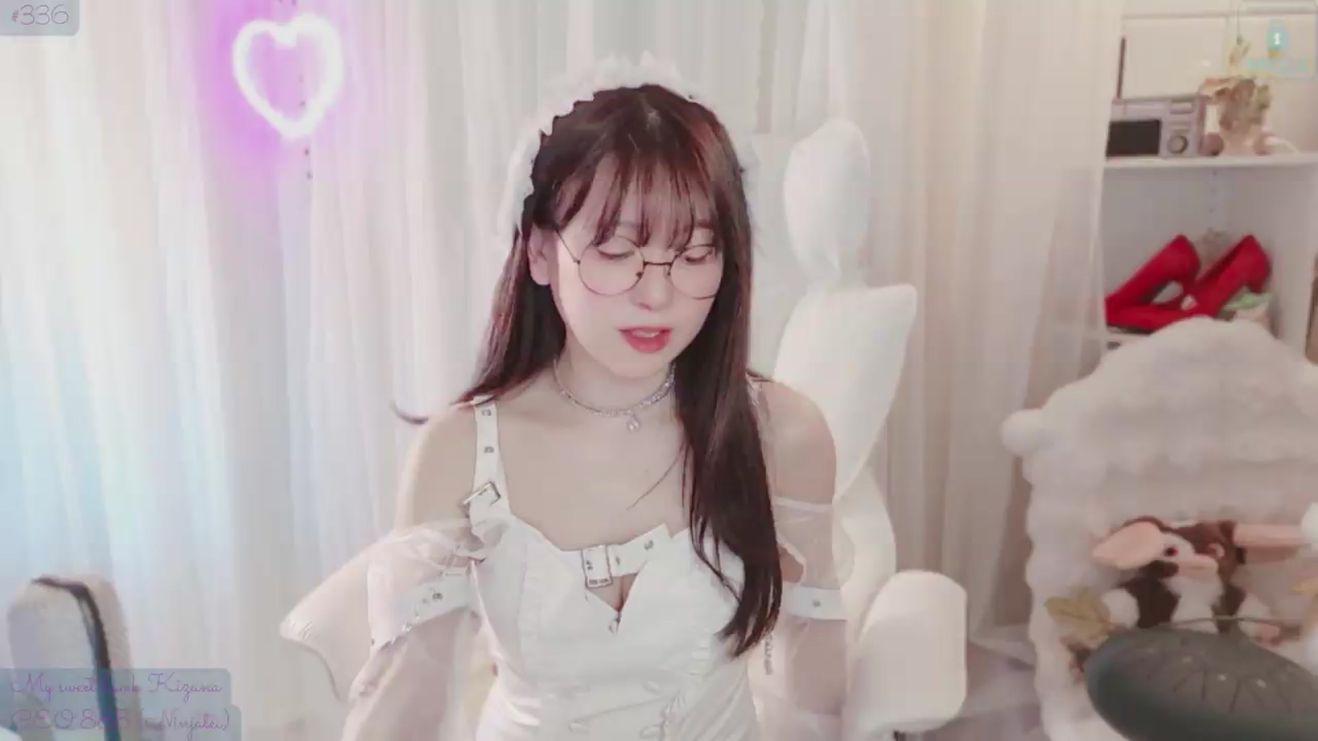Gallery image thumbnail from meowtheworld's myfreecams stream on, 06/13/2026, 06:23 image 13 of 20