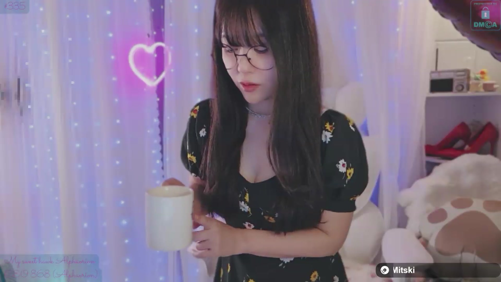 Gallery image thumbnail from meowtheworld's myfreecams stream on, 06/13/2026, 15:54 image 8 of 20