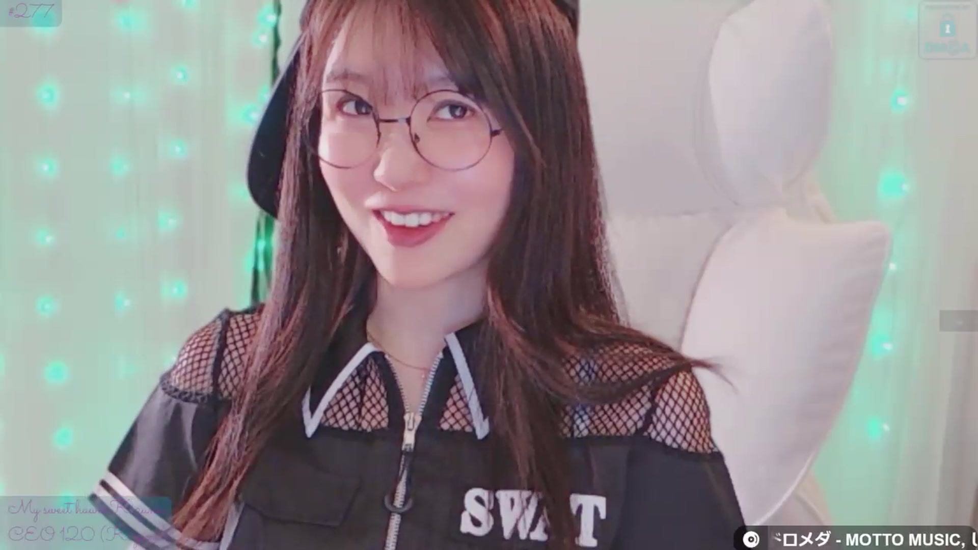 Gallery image thumbnail from meowtheworld's myfreecams stream on, 07/11/2026, 07:07 image 5 of 20