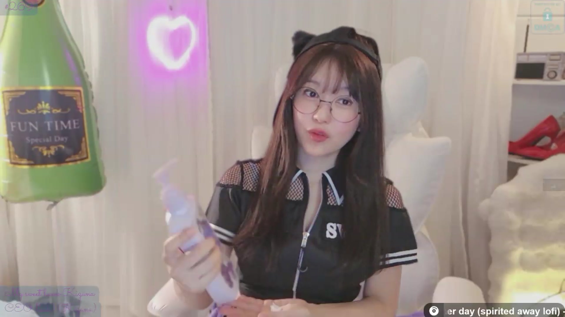 Gallery image thumbnail from meowtheworld's myfreecams stream on, 07/11/2026, 07:07 image 16 of 20