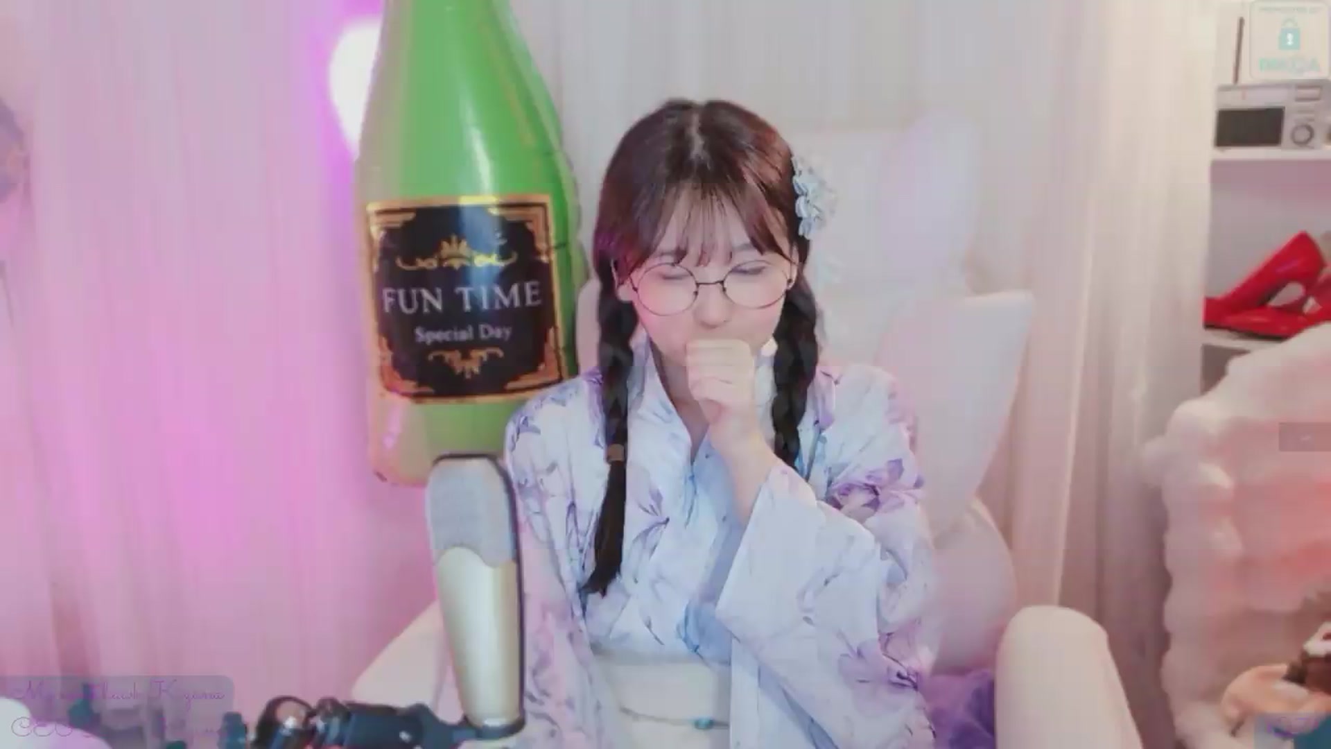 Gallery image thumbnail from meowtheworld's myfreecams stream on, 07/12/2026, 06:13 image 17 of 20