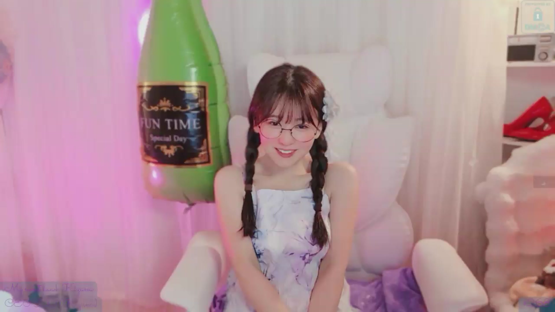 Gallery image thumbnail from meowtheworld's myfreecams stream on, 07/12/2026, 06:13 image 20 of 20