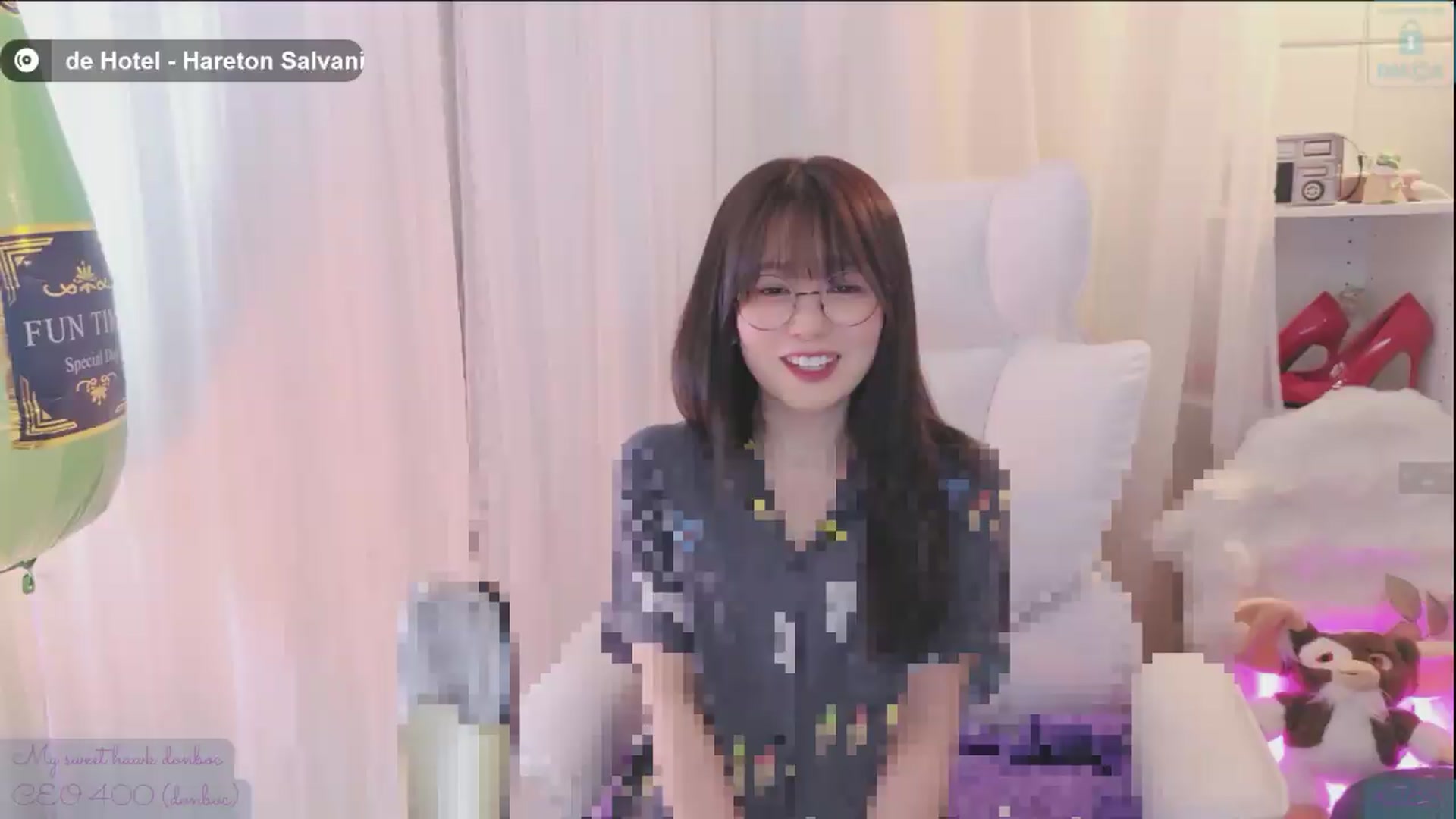 Gallery image thumbnail from meowtheworld's myfreecams stream on, 07/13/2026, 07:43 image 7 of 20