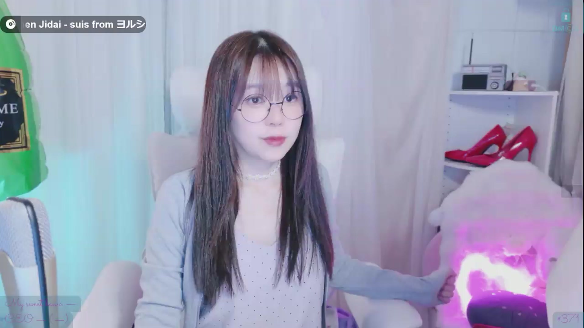 Gallery image thumbnail from meowtheworld's myfreecams stream on, 07/17/2026, 04:50 image 1 of 20