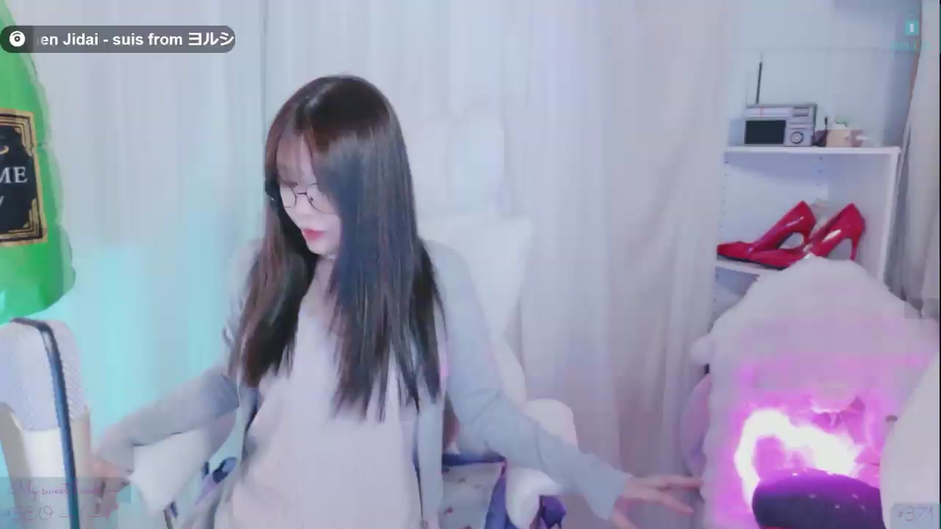 Gallery image thumbnail from meowtheworld's myfreecams stream on, 07/17/2026, 04:50 image 3 of 20