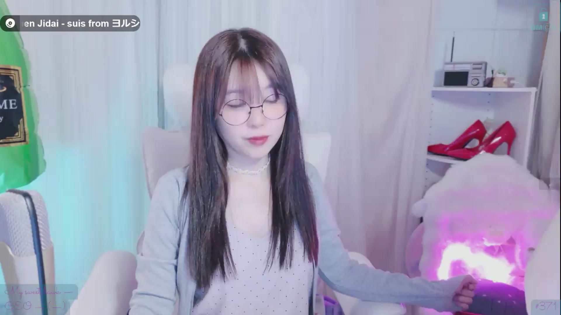 Gallery image thumbnail from meowtheworld's myfreecams stream on, 07/17/2026, 04:50 image 2 of 20