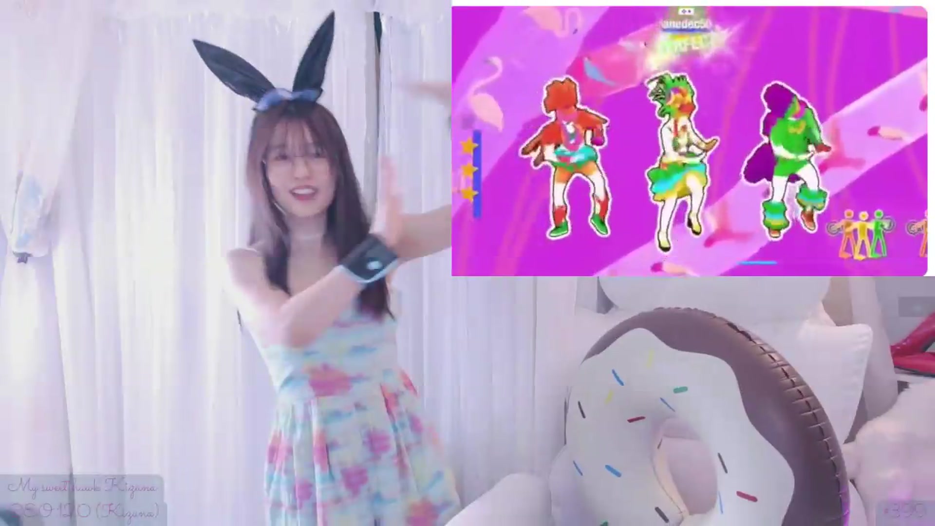 Gallery image thumbnail from meowtheworld's myfreecams stream on, 07/18/2026, 06:25 image 15 of 20