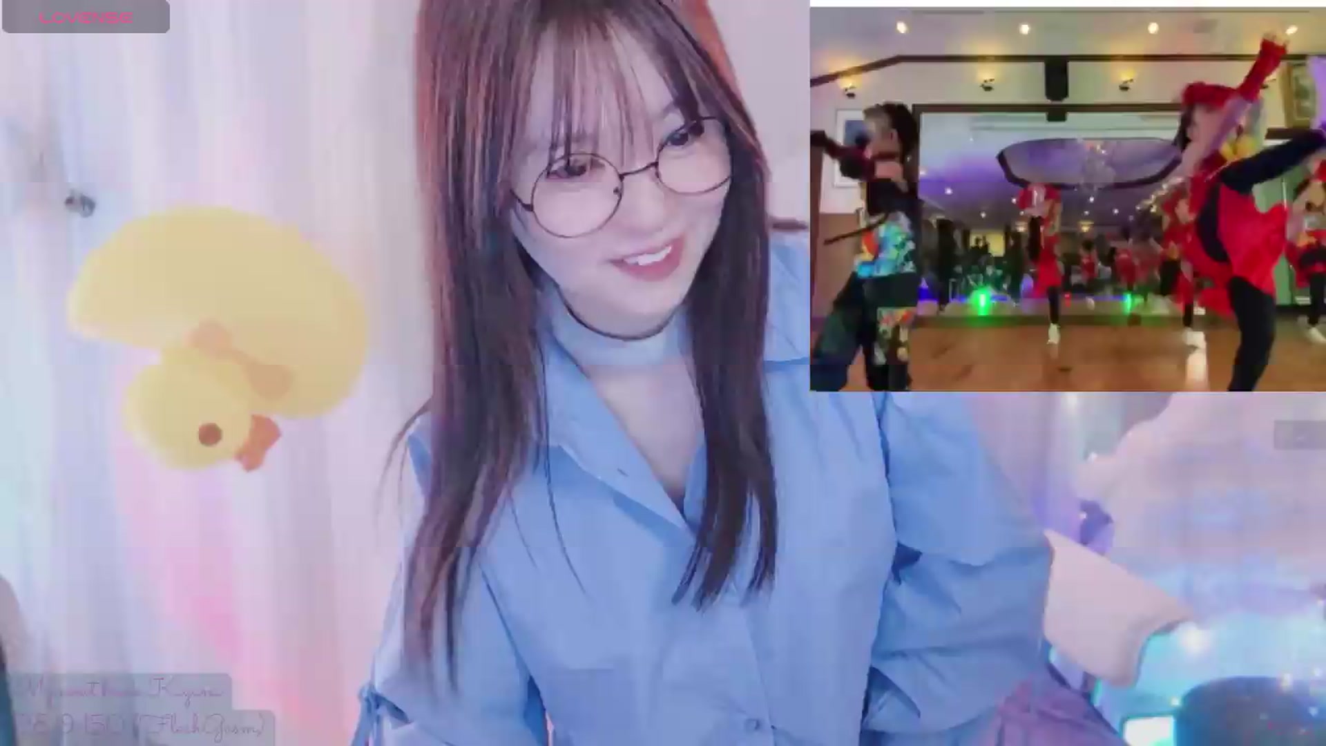 Gallery image thumbnail from meowtheworld's myfreecams stream on, 07/19/2026, 08:32 image 1 of 20
