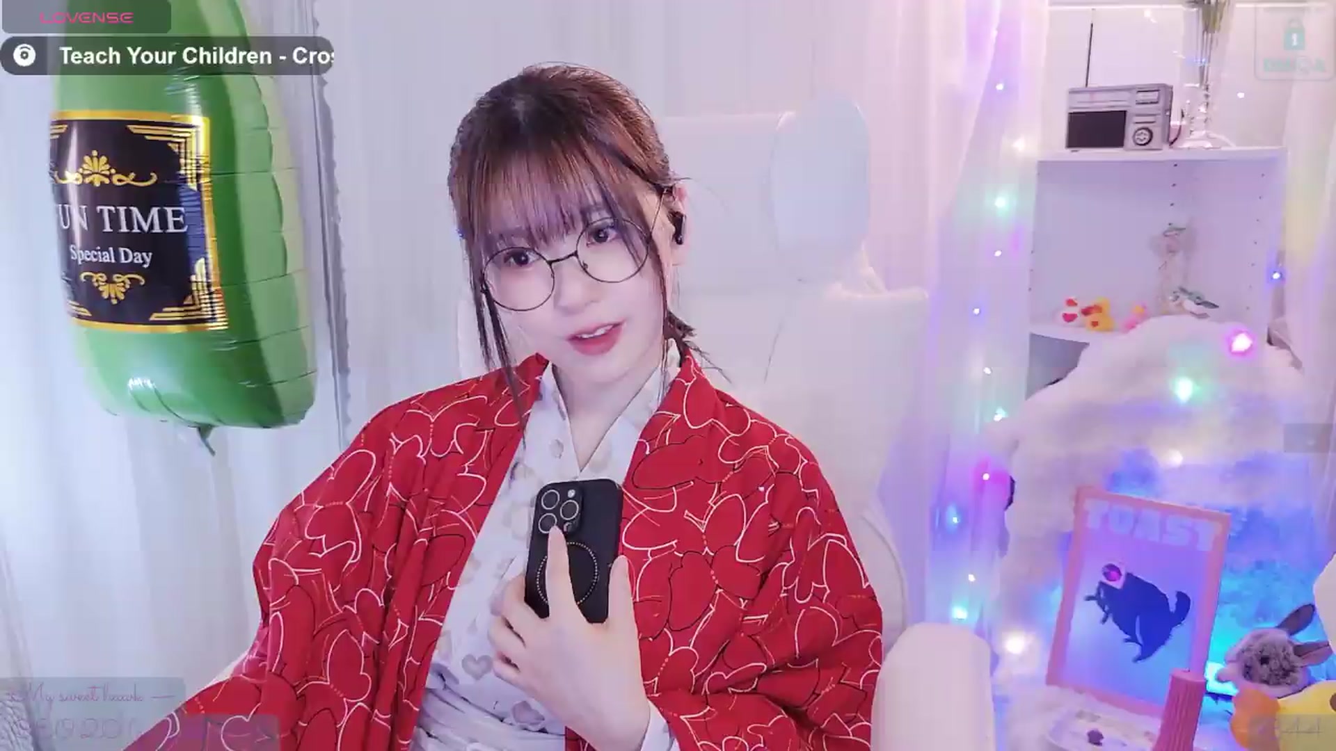 Gallery image thumbnail from meowtheworld's myfreecams stream on, 07/26/2026, 04:45 image 1 of 20
