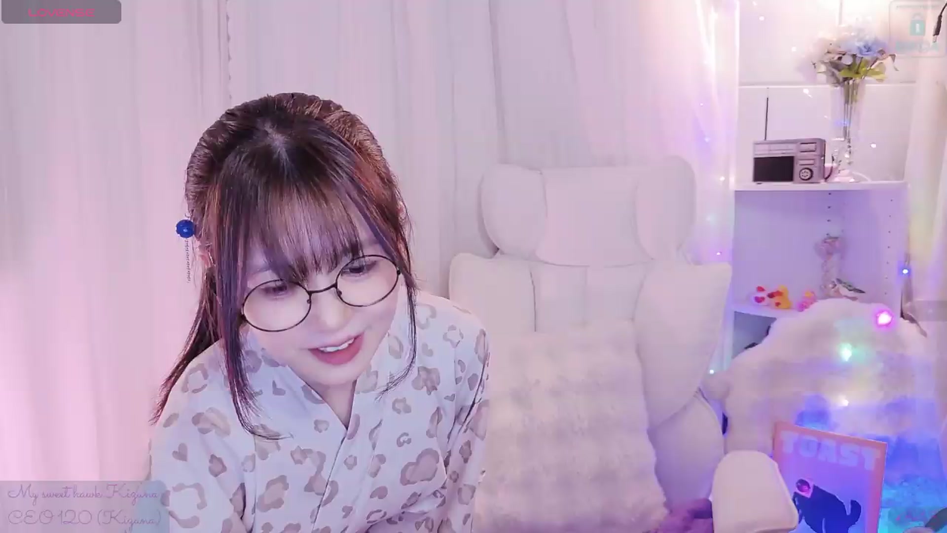 Gallery image thumbnail from meowtheworld's myfreecams stream on, 07/26/2026, 07:16 image 17 of 20