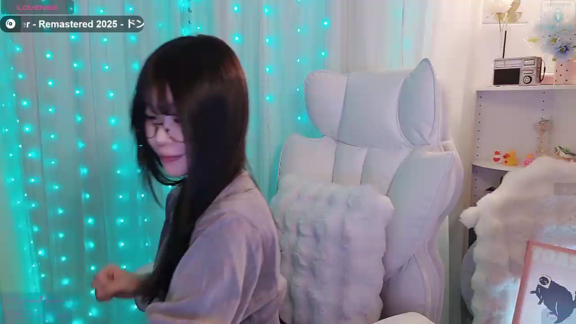 Gallery image thumbnail from meowtheworld's myfreecams stream on, 07/30/2026, 05:22 image 9 of 20