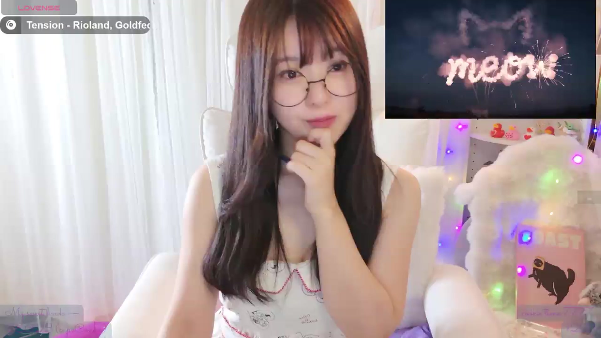 Gallery image thumbnail from meowtheworld's myfreecams stream on, 08/03/2026, 04:36 image 19 of 20