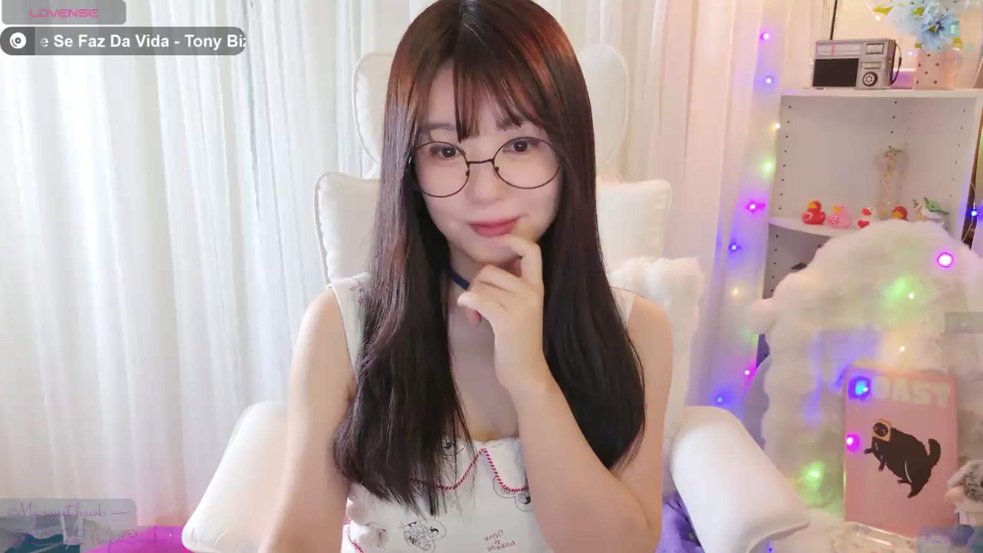 Gallery image thumbnail from meowtheworld's myfreecams stream on, 08/03/2026, 04:36 image 6 of 20