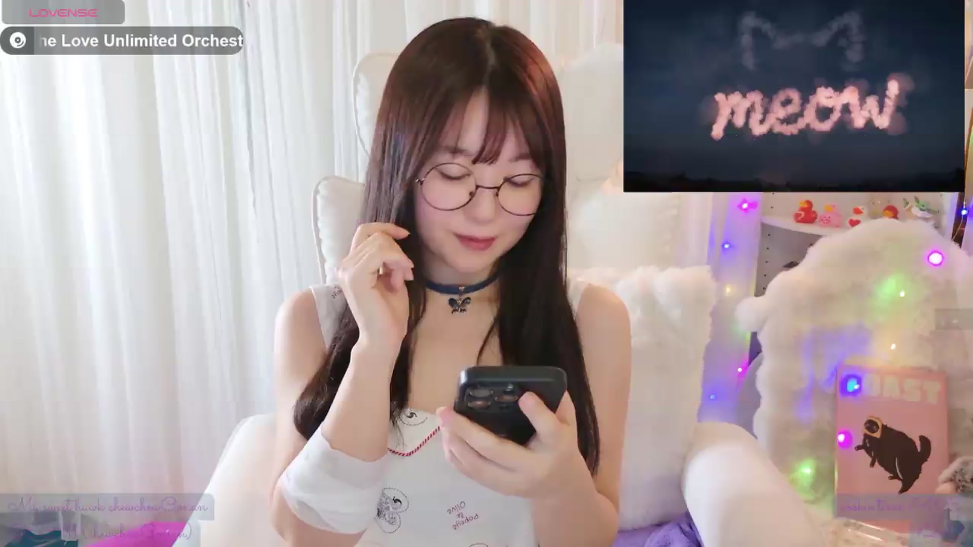 Gallery image thumbnail from meowtheworld's myfreecams stream on, 08/03/2026, 05:04 image 14 of 20