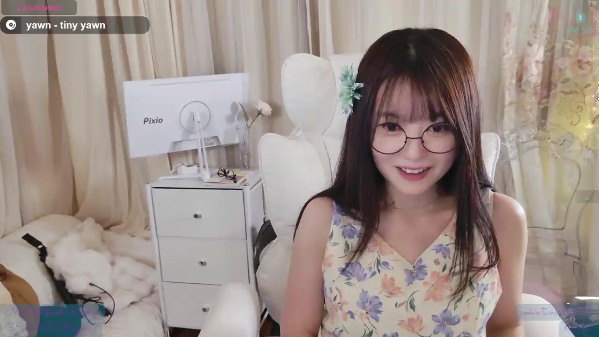 Gallery image thumbnail from meowtheworld's myfreecams stream on, 08/08/2026, 07:37 image 16 of 20