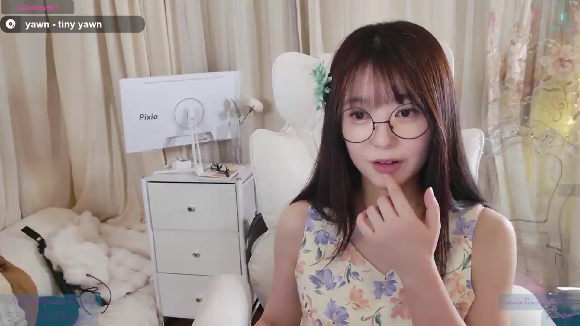 Gallery image thumbnail from meowtheworld's myfreecams stream on, 08/08/2026, 07:37 image 15 of 20