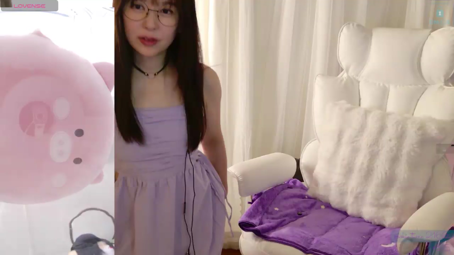 Gallery image thumbnail from meowtheworld's myfreecams stream on, 08/09/2026, 06:53 image 18 of 20