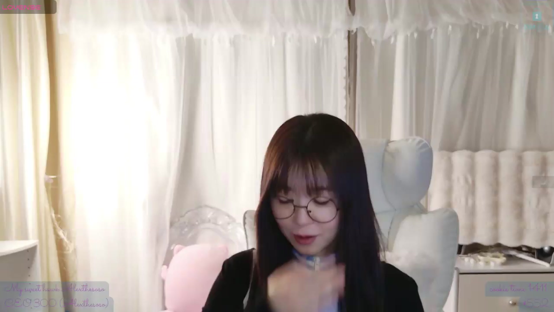 Gallery image thumbnail from meowtheworld's myfreecams stream on, 08/10/2026, 06:42 image 15 of 20