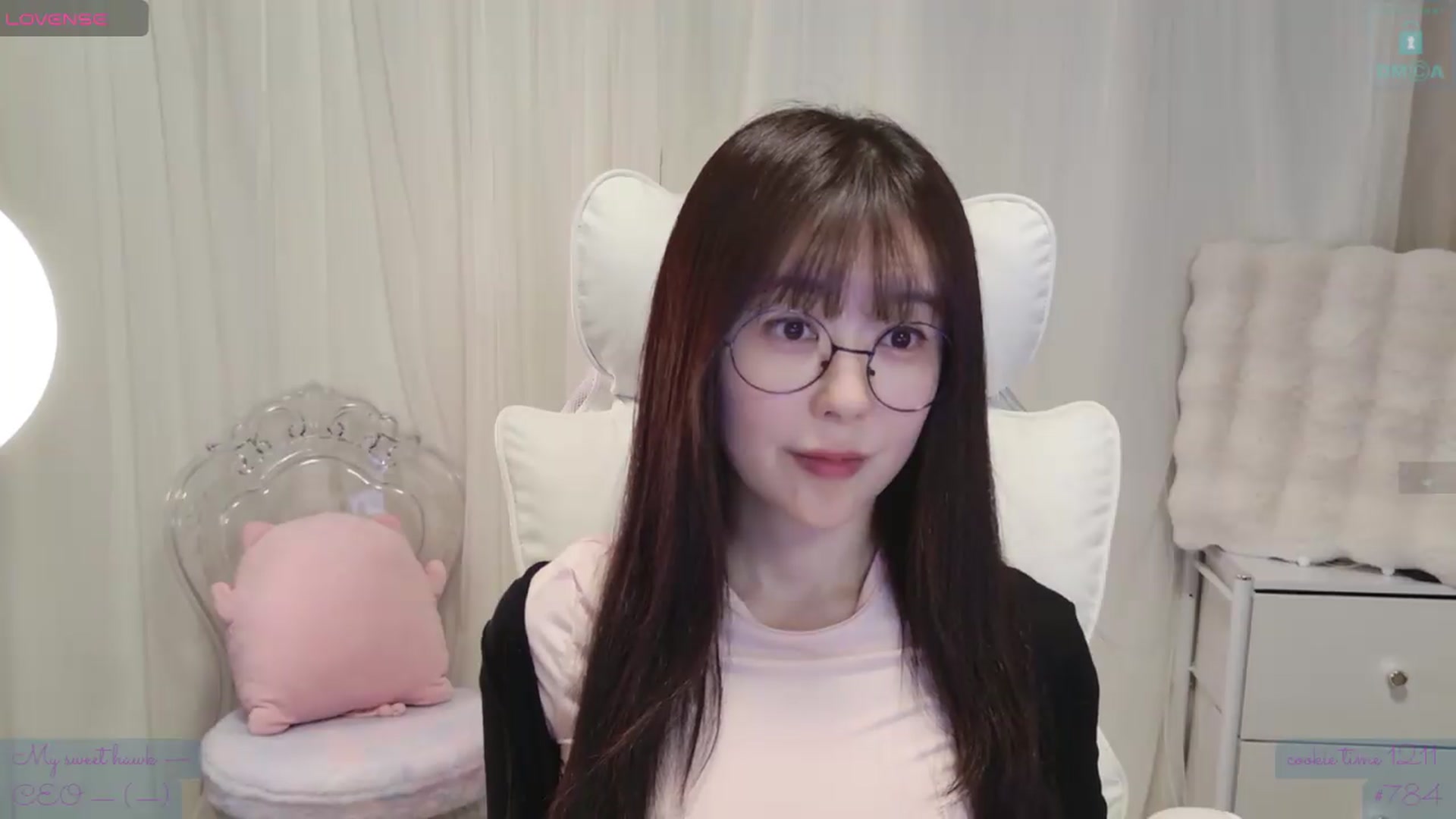 Gallery image thumbnail from meowtheworld's myfreecams stream on, 08/14/2026, 05:24 image 9 of 20