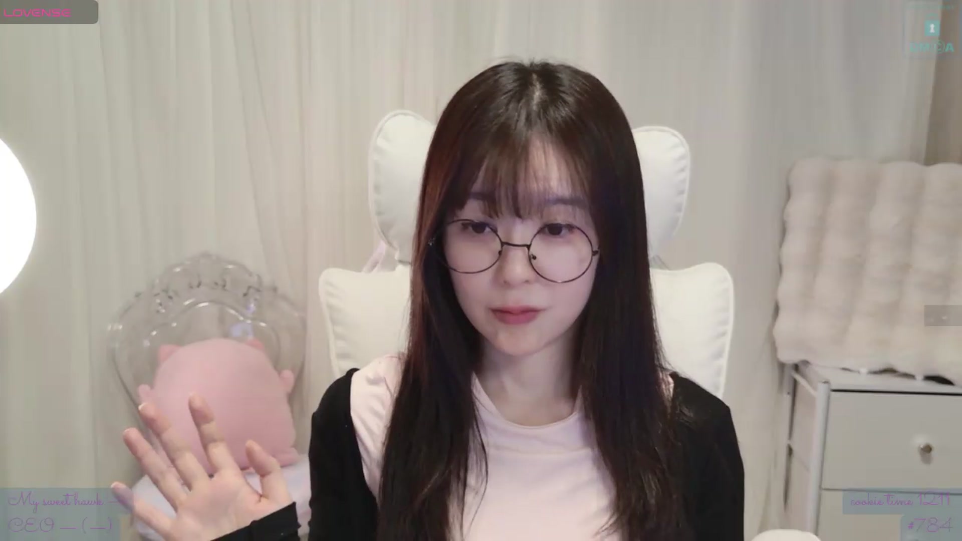 Gallery image thumbnail from meowtheworld's myfreecams stream on, 08/14/2026, 05:24 image 5 of 20