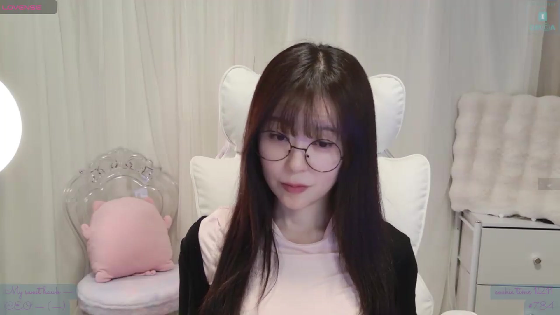 Gallery image thumbnail from meowtheworld's myfreecams stream on, 08/14/2026, 05:24 image 10 of 20