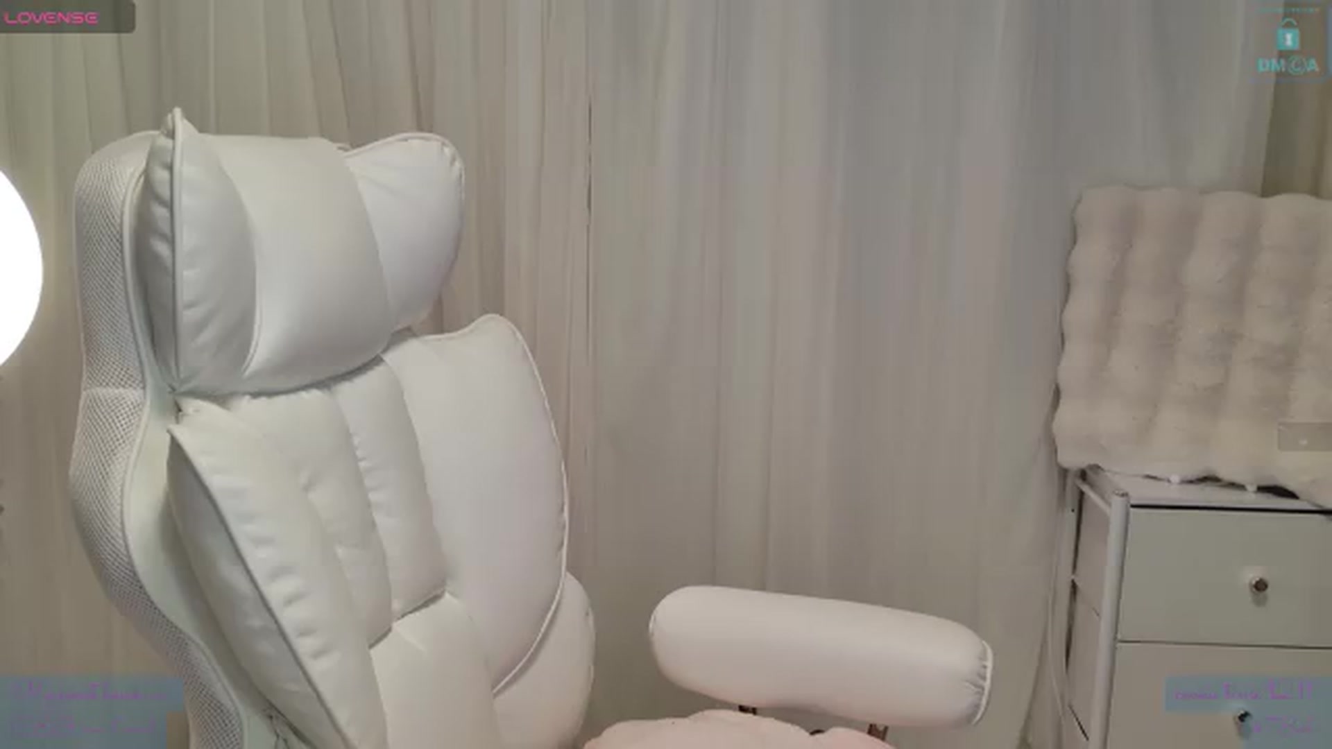 Gallery image thumbnail from meowtheworld's myfreecams stream on, 08/14/2026, 06:09 image 18 of 20