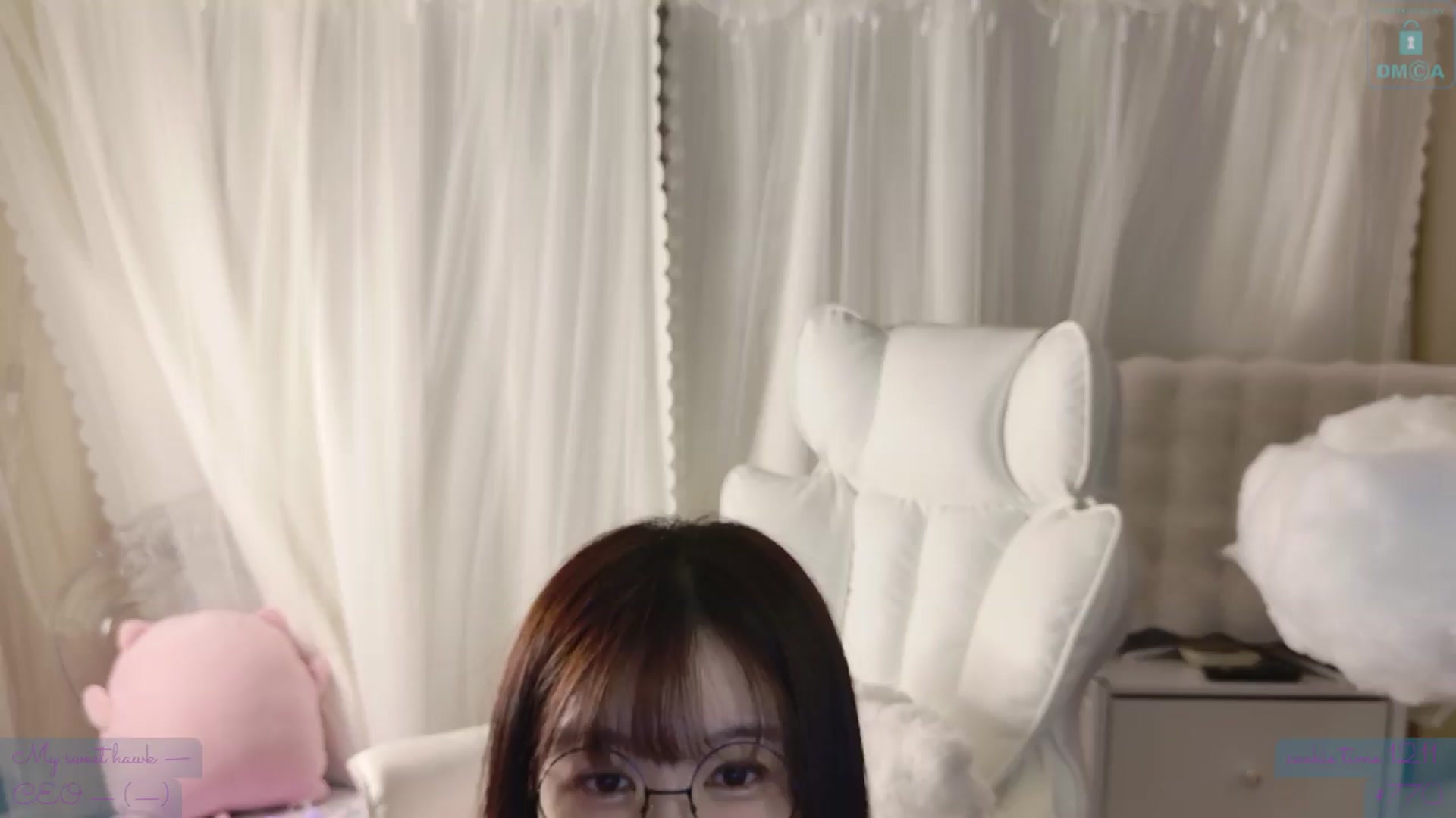 Gallery image thumbnail from meowtheworld's myfreecams stream on, 08/15/2026, 04:43 image 4 of 20