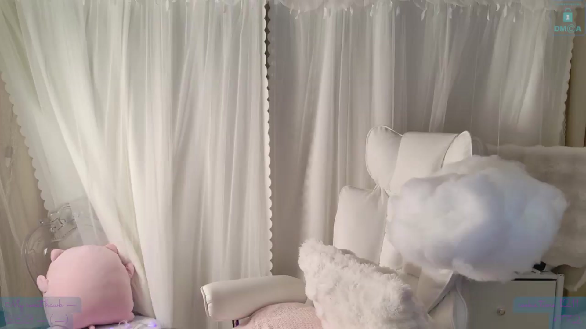 Gallery image thumbnail from meowtheworld's myfreecams stream on, 08/15/2026, 04:43 image 18 of 20