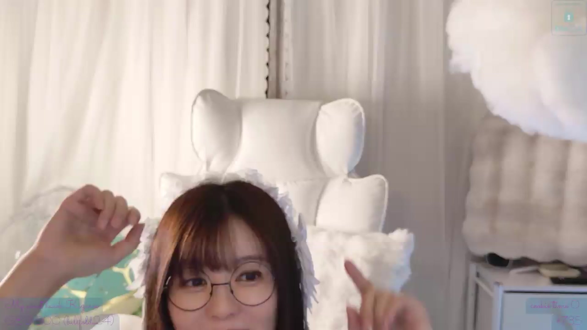Gallery image thumbnail from meowtheworld's myfreecams stream on, 08/15/2026, 06:39 image 7 of 20