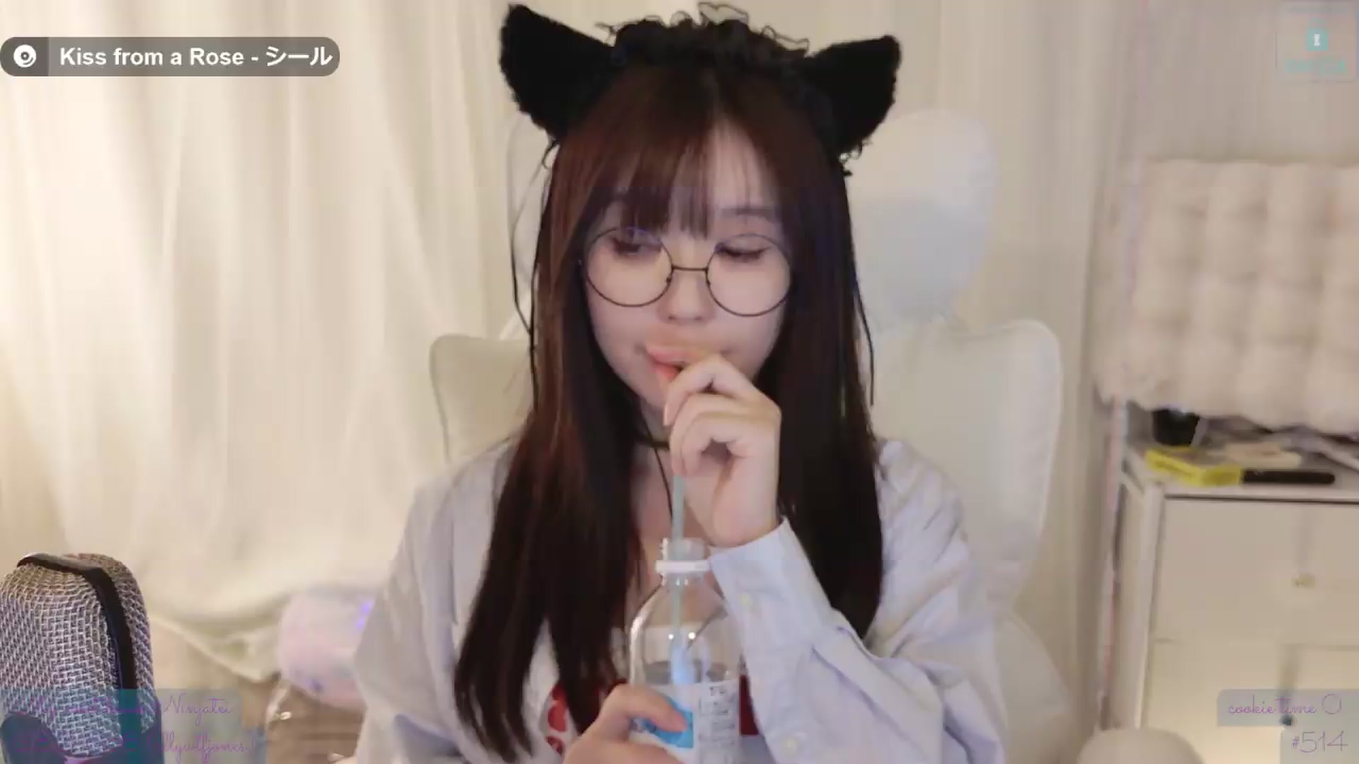 Gallery image thumbnail from meowtheworld's myfreecams stream on, 08/16/2026, 12:46 image 13 of 20