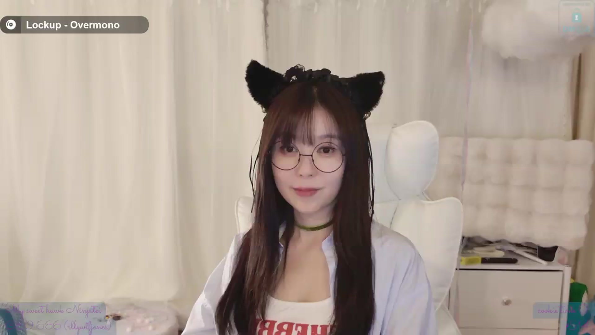 Gallery image thumbnail from meowtheworld's myfreecams stream on, 08/16/2026, 12:46 image 4 of 20