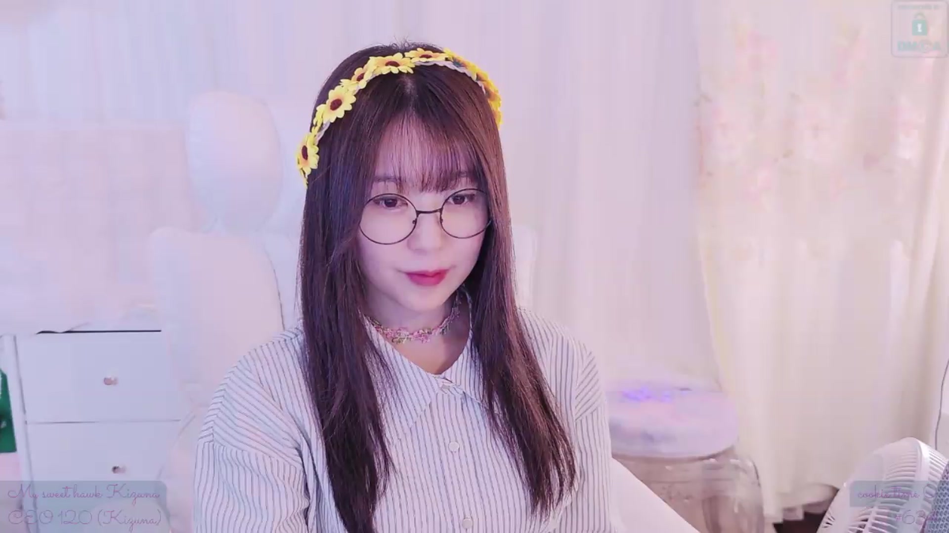 Gallery image thumbnail from meowtheworld's myfreecams stream on, 08/22/2026, 06:06 image 14 of 20