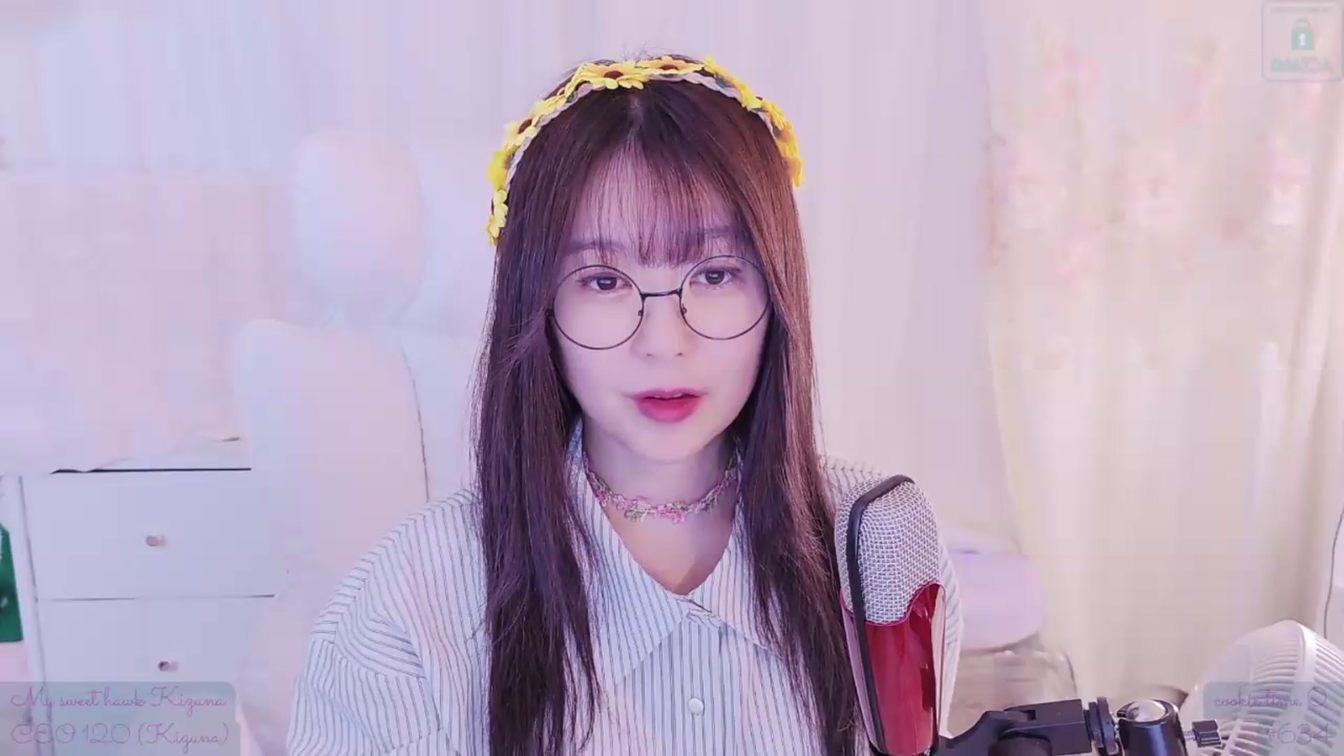 Gallery image thumbnail from meowtheworld's myfreecams stream on, 08/22/2026, 06:06 image 15 of 20