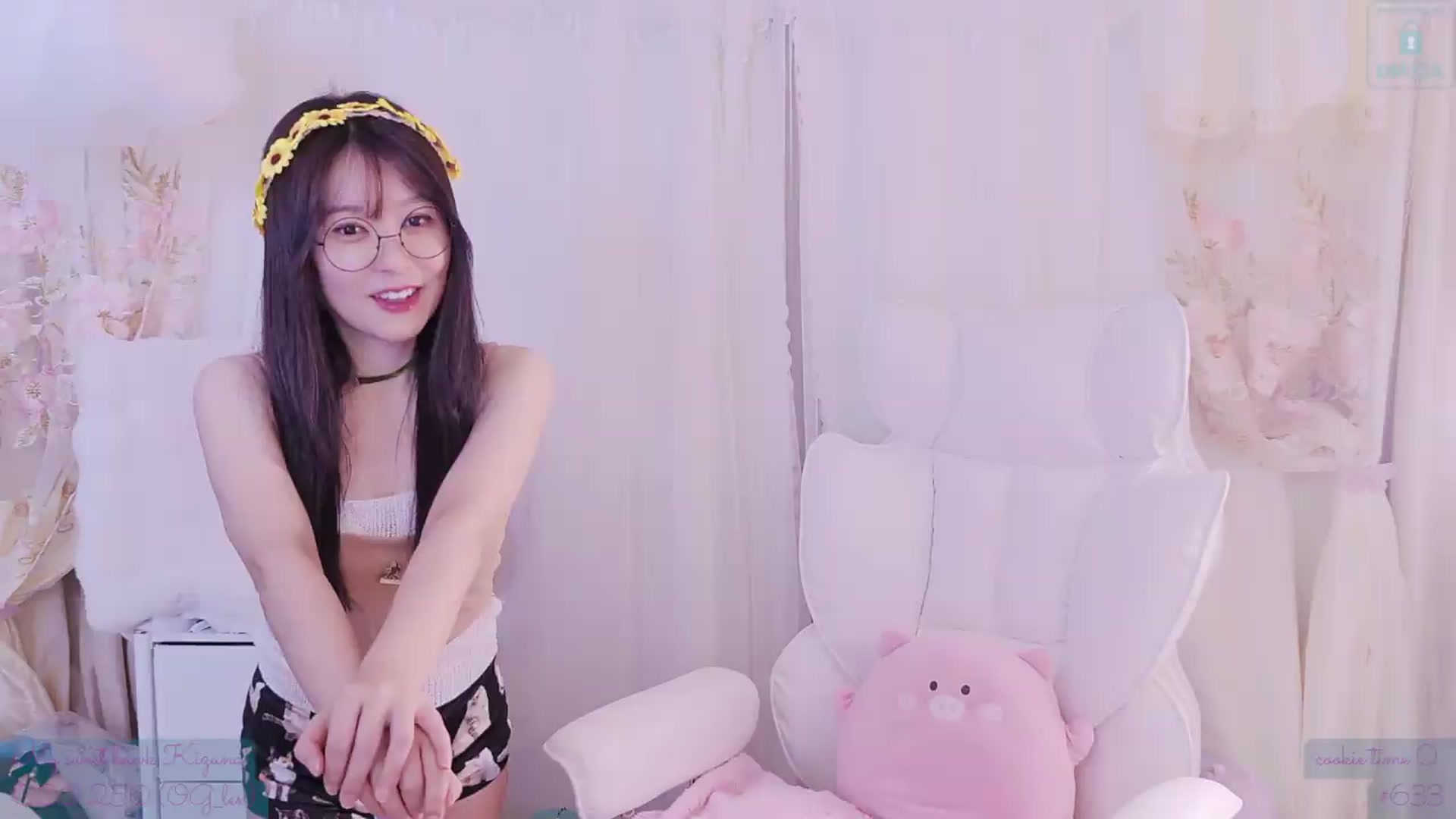 Gallery image thumbnail from meowtheworld's myfreecams stream on, 08/23/2026, 07:05 image 6 of 20