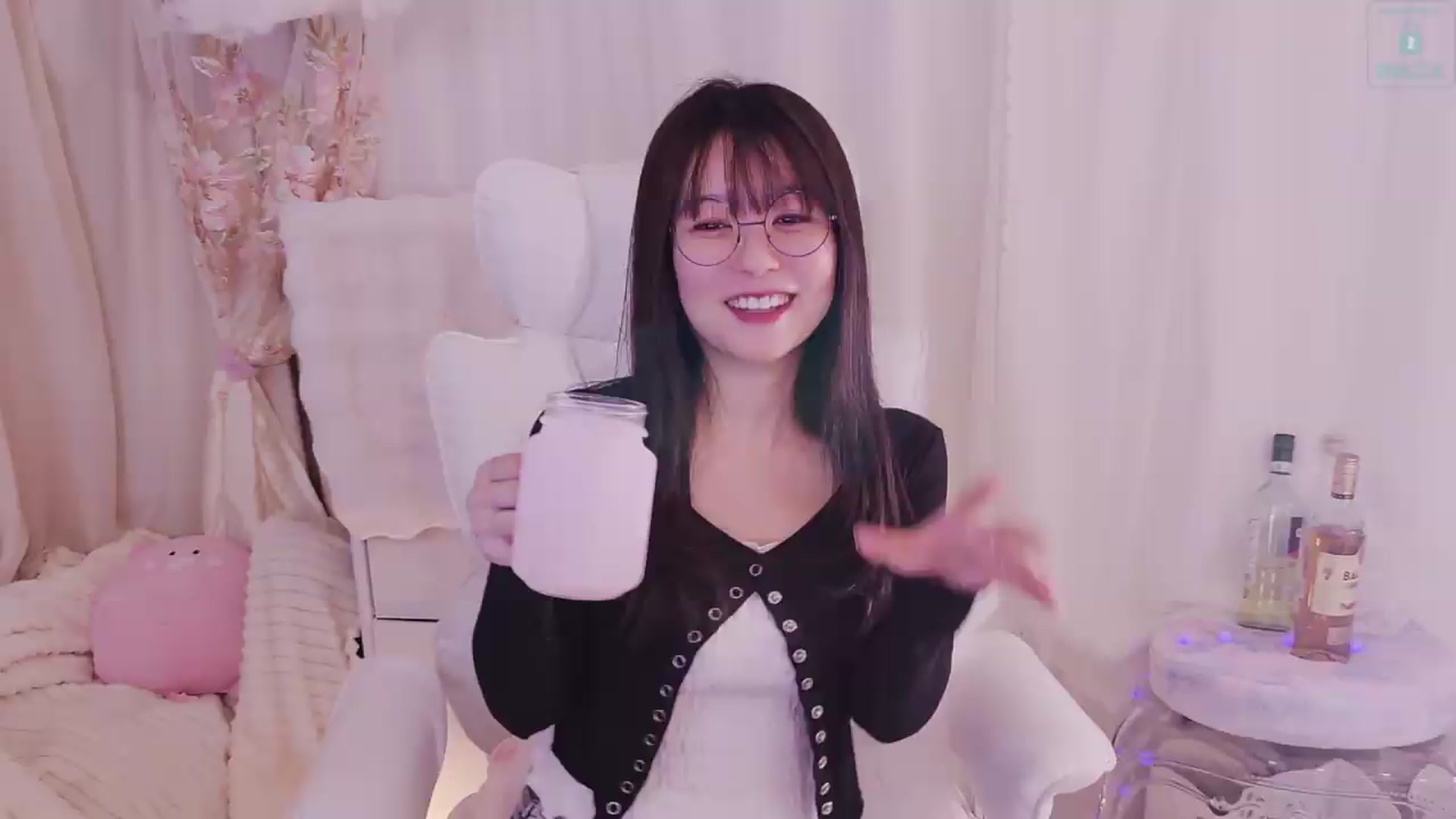 Gallery image thumbnail from meowtheworld's myfreecams stream on, 09/05/2026, 06:30 image 11 of 20