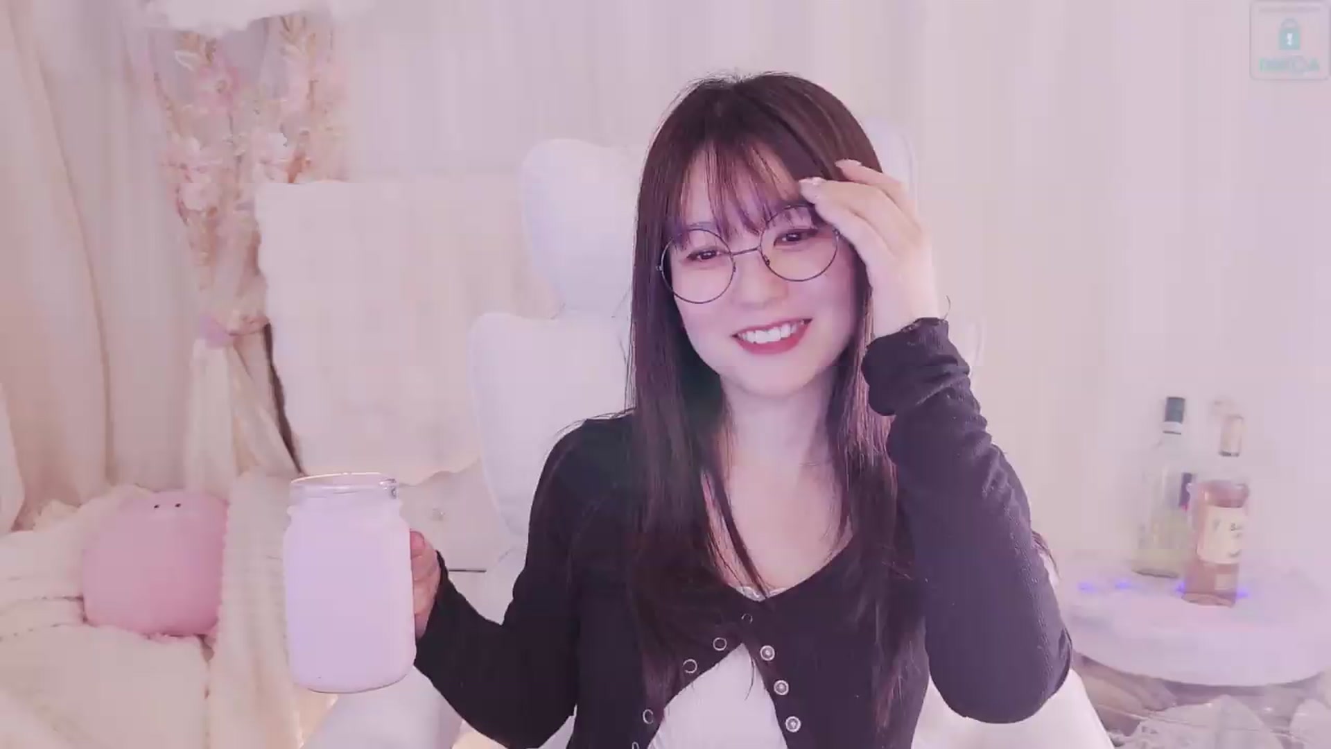 Gallery image thumbnail from meowtheworld's myfreecams stream on, 09/05/2026, 06:30 image 10 of 20