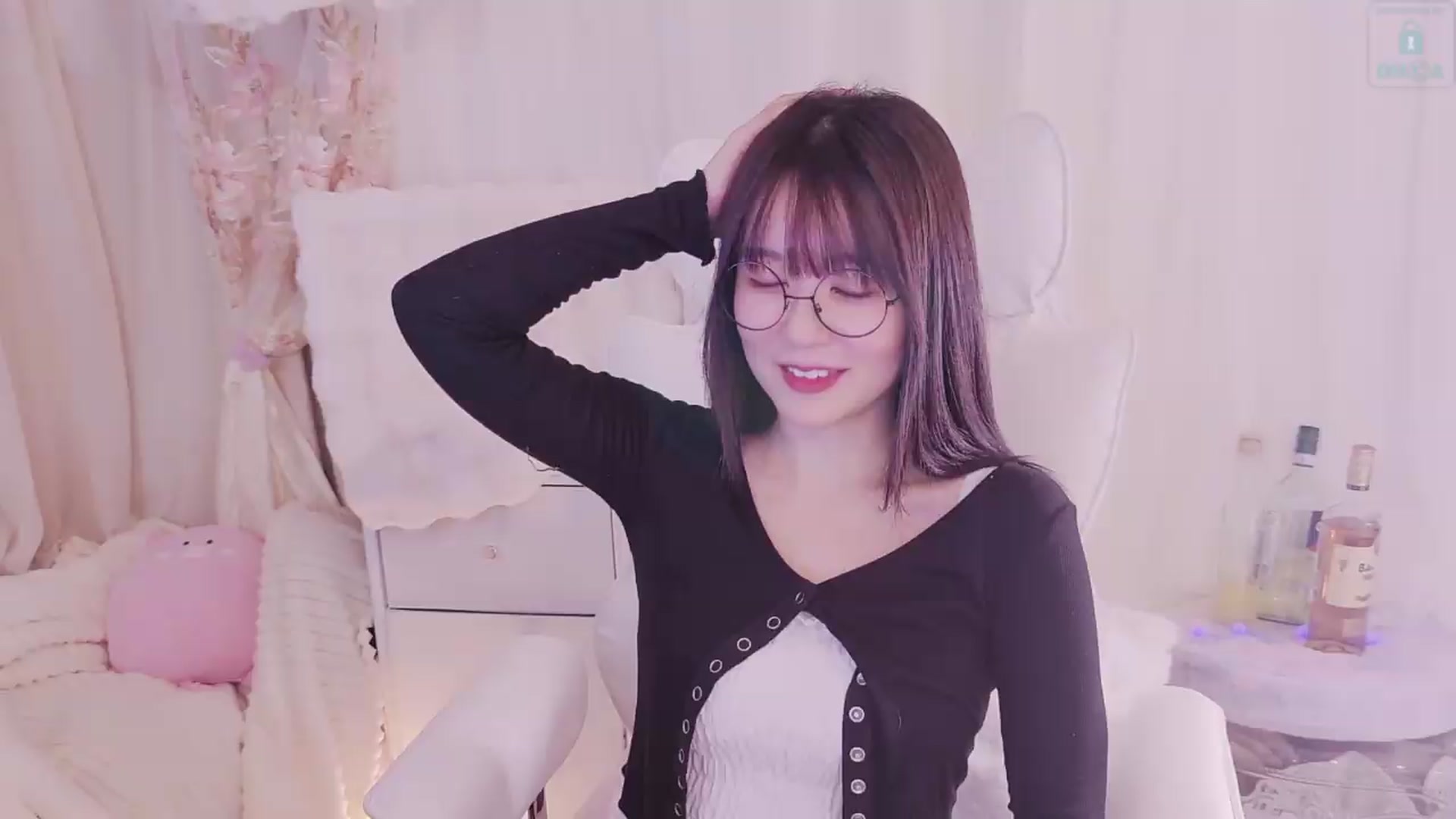 Gallery image thumbnail from meowtheworld's myfreecams stream on, 09/05/2026, 06:30 image 18 of 20