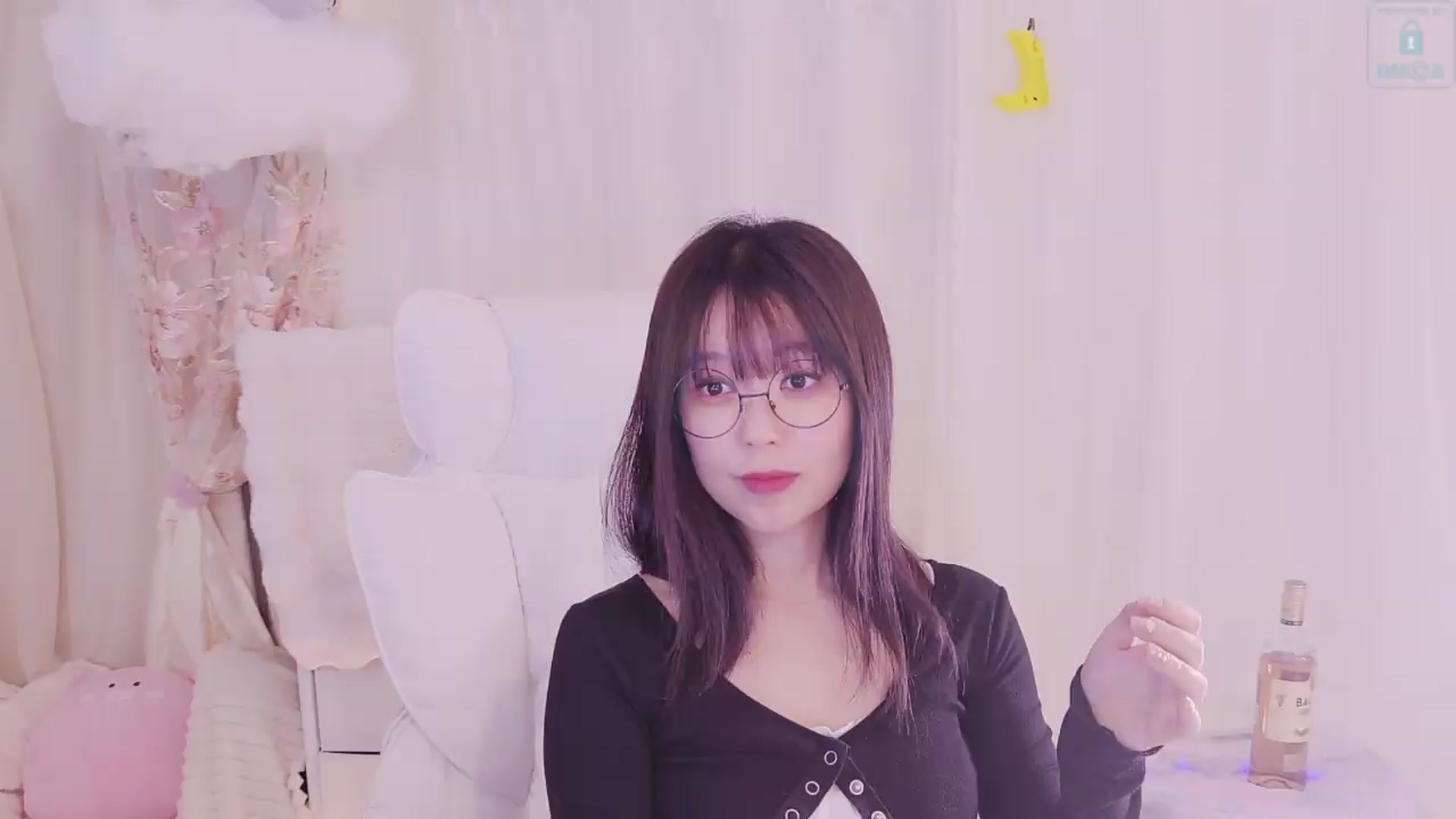 Gallery image thumbnail from meowtheworld's myfreecams stream on, 09/05/2026, 06:30 image 6 of 20