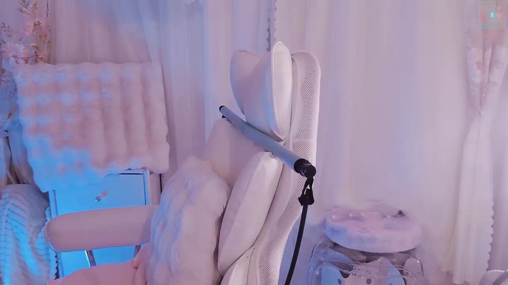 Gallery image thumbnail from meowtheworld's myfreecams stream on, 09/06/2026, 04:48 image 6 of 20