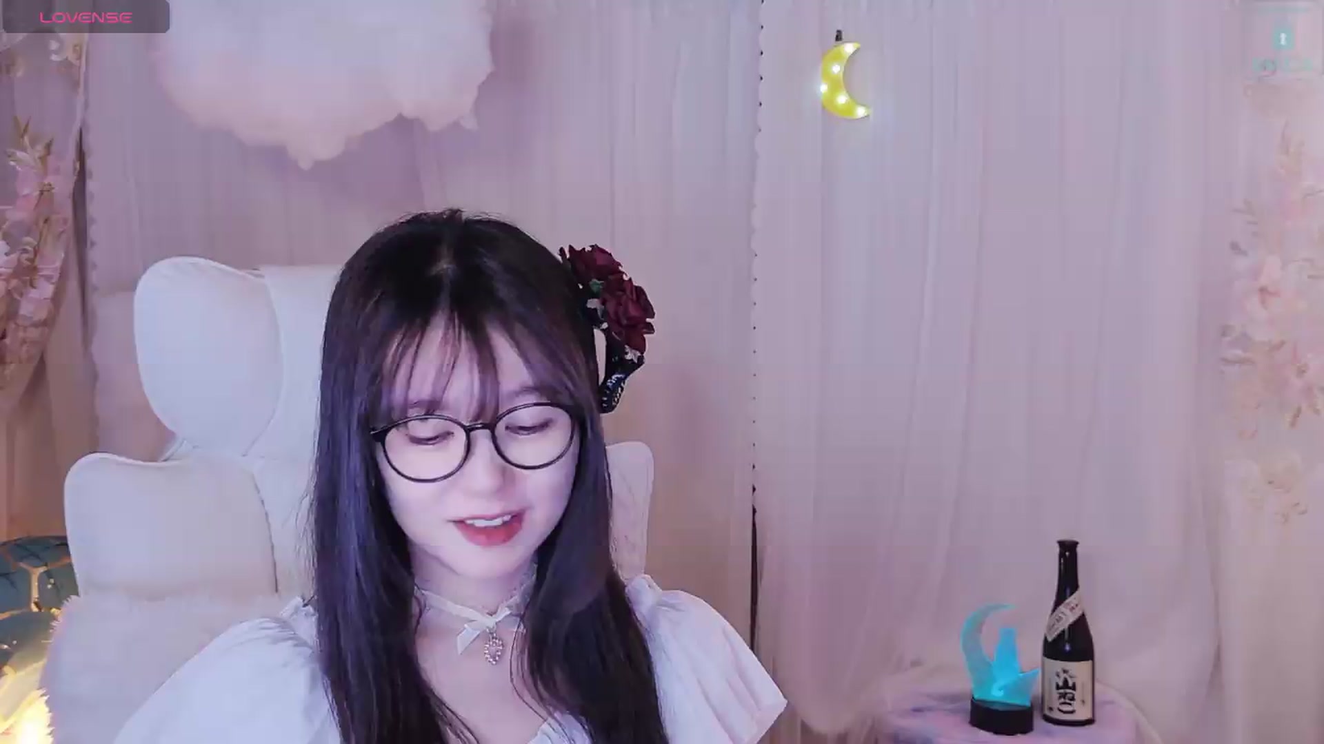 Gallery image thumbnail from meowtheworld's myfreecams stream on, 09/19/2026, 06:39 image 9 of 20