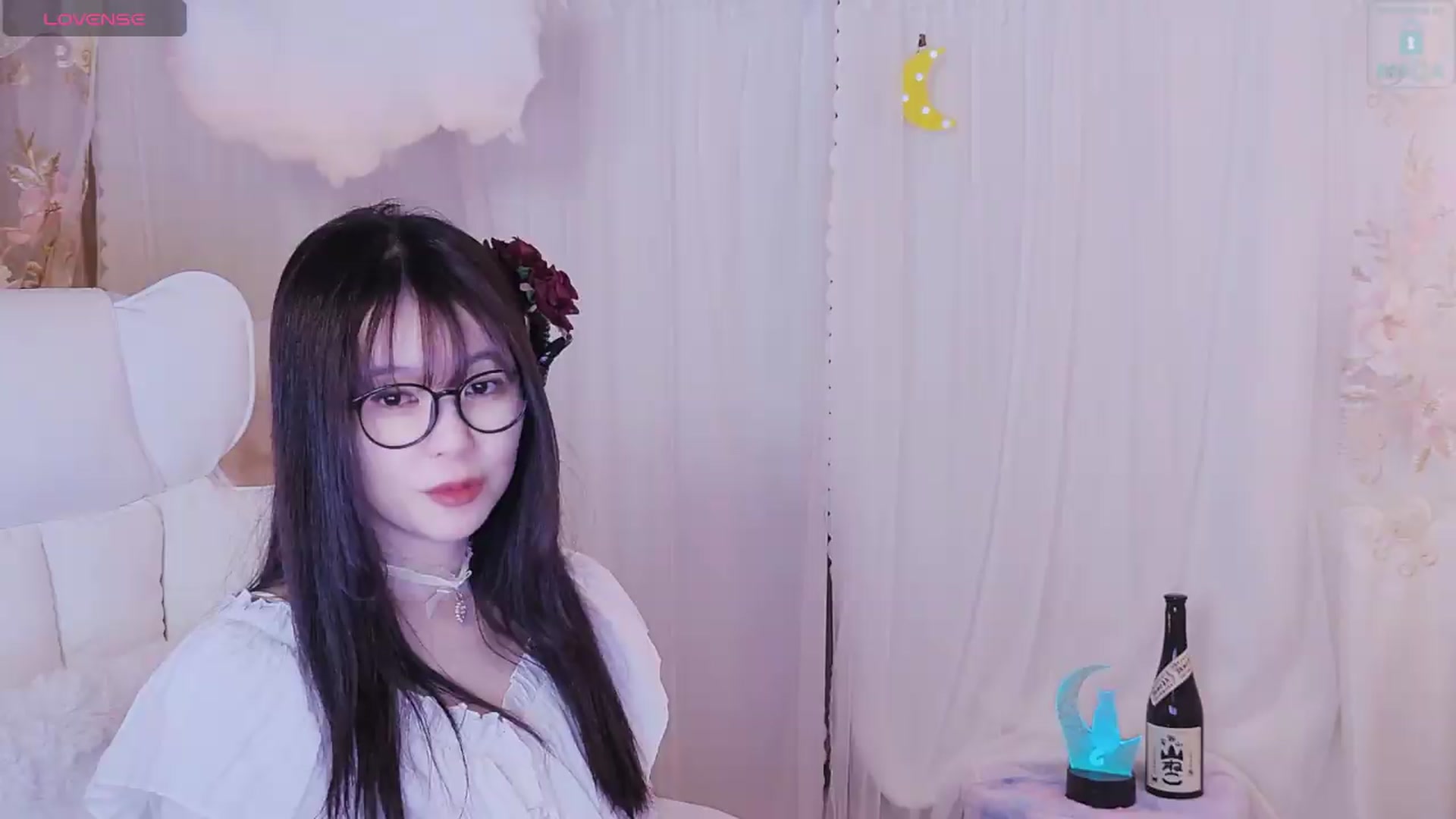 Gallery image thumbnail from meowtheworld's myfreecams stream on, 09/19/2026, 06:39 image 8 of 20