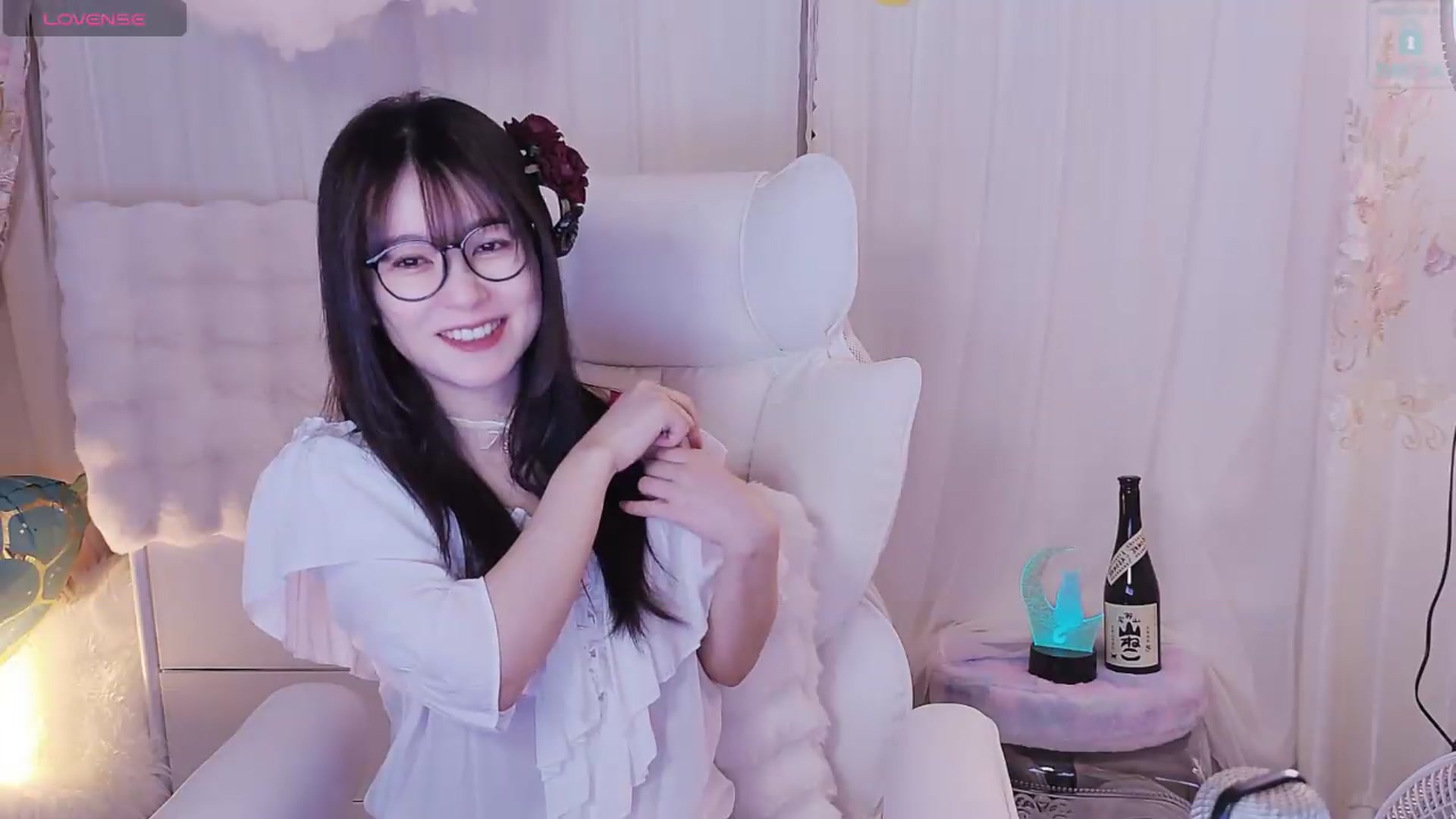 Gallery image thumbnail from meowtheworld's myfreecams stream on, 09/19/2026, 06:39 image 17 of 20
