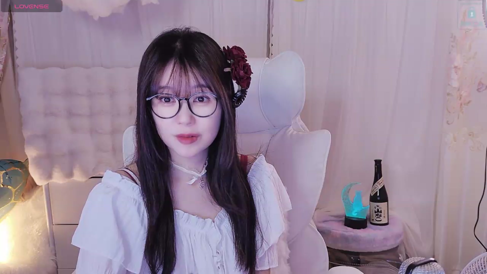 Gallery image thumbnail from meowtheworld's myfreecams stream on, 09/19/2026, 06:39 image 18 of 20