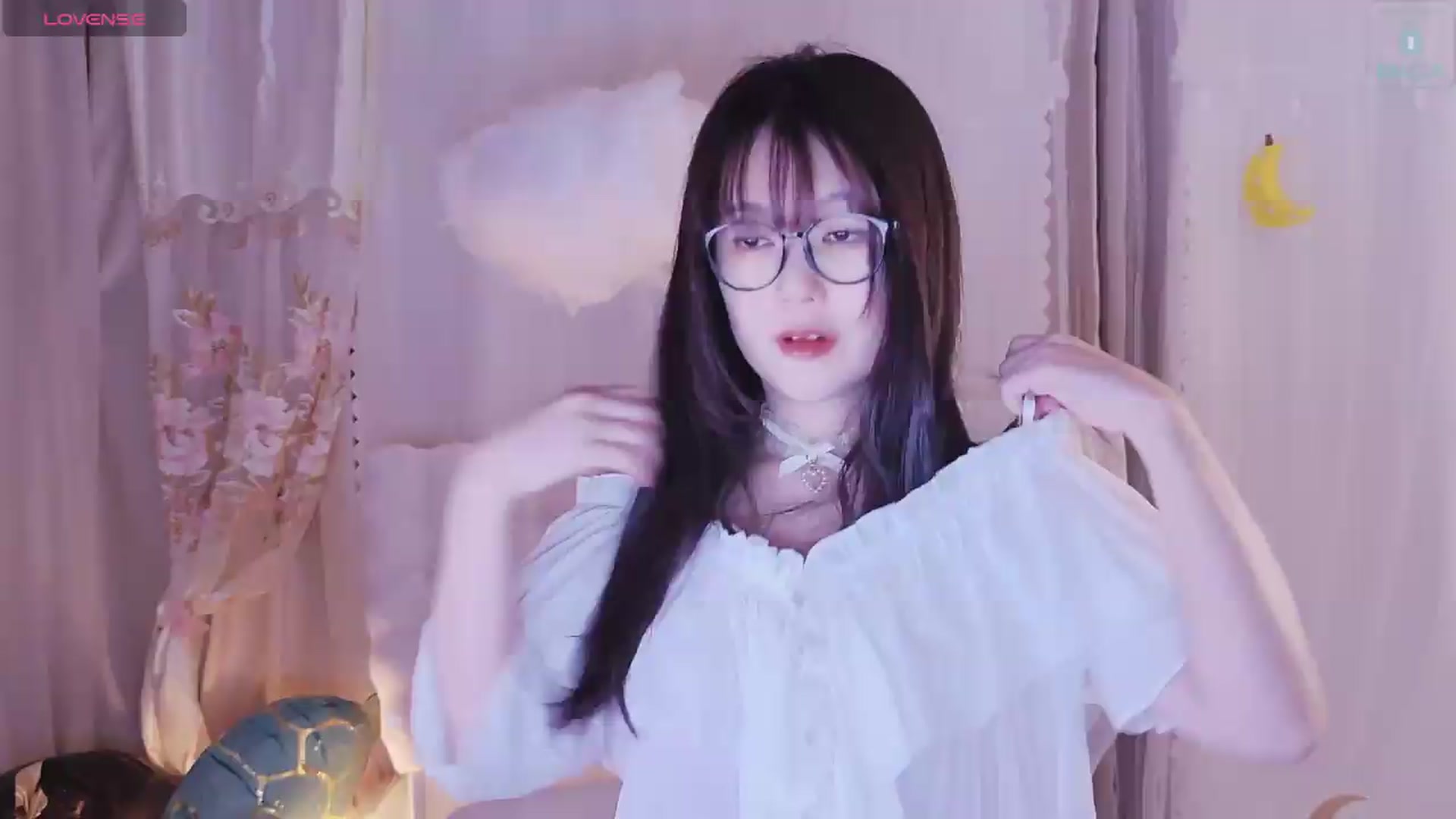Gallery image thumbnail from meowtheworld's myfreecams stream on, 09/19/2026, 06:39 image 4 of 20