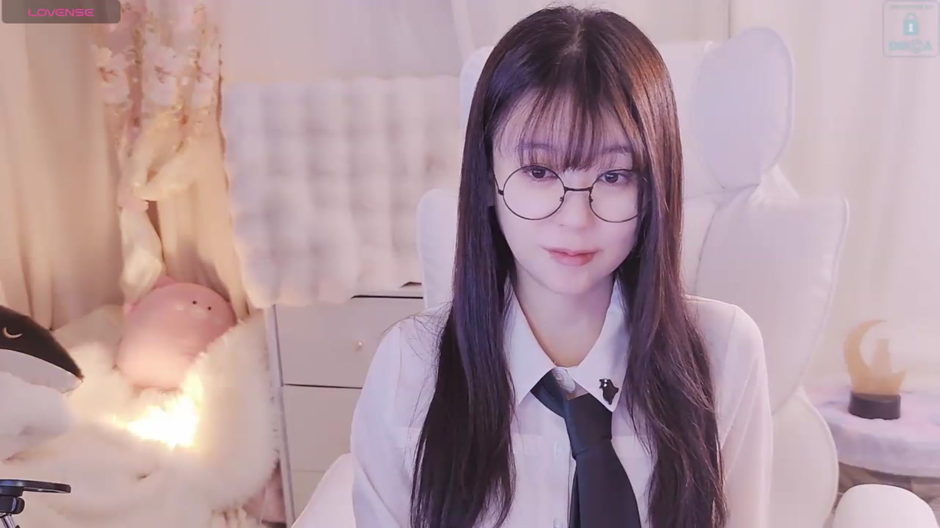 Gallery image thumbnail from meowtheworld's myfreecams stream on, 09/19/2026, 15:41 image 2 of 20