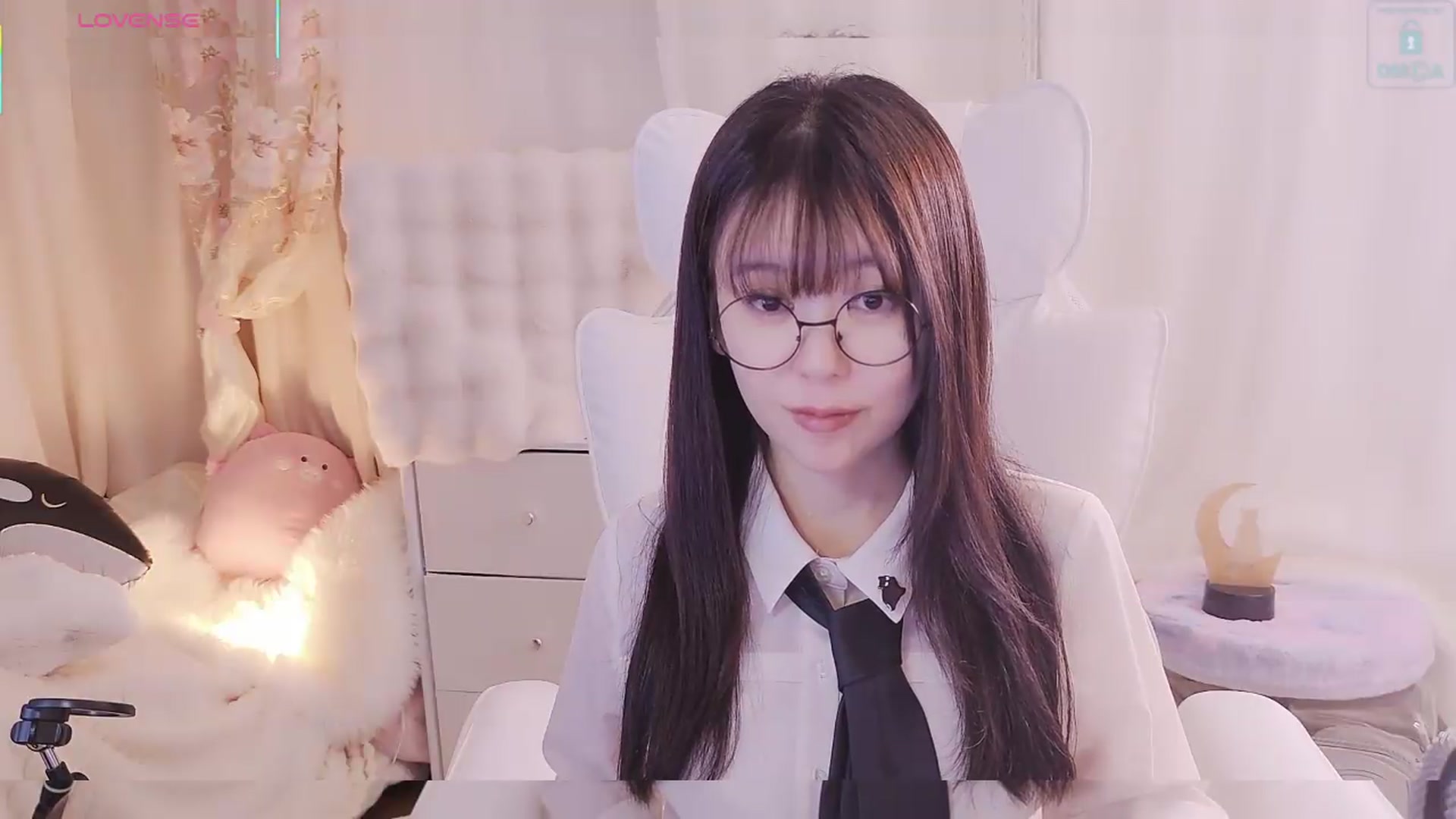 Gallery image thumbnail from meowtheworld's myfreecams stream on, 09/19/2026, 15:41 image 9 of 20