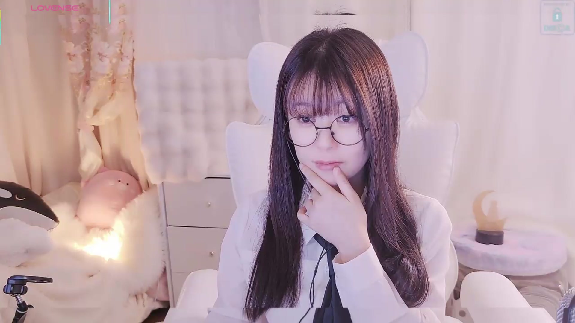 Gallery image thumbnail from meowtheworld's myfreecams stream on, 09/19/2026, 15:41 image 13 of 20