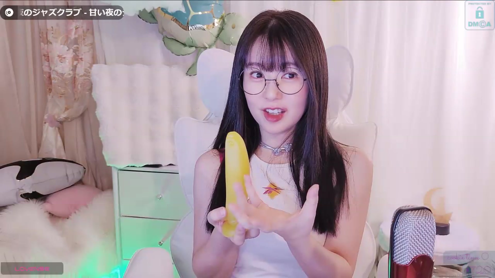 Gallery image thumbnail from meowtheworld's myfreecams stream on, 09/28/2026, 06:32 image 15 of 20