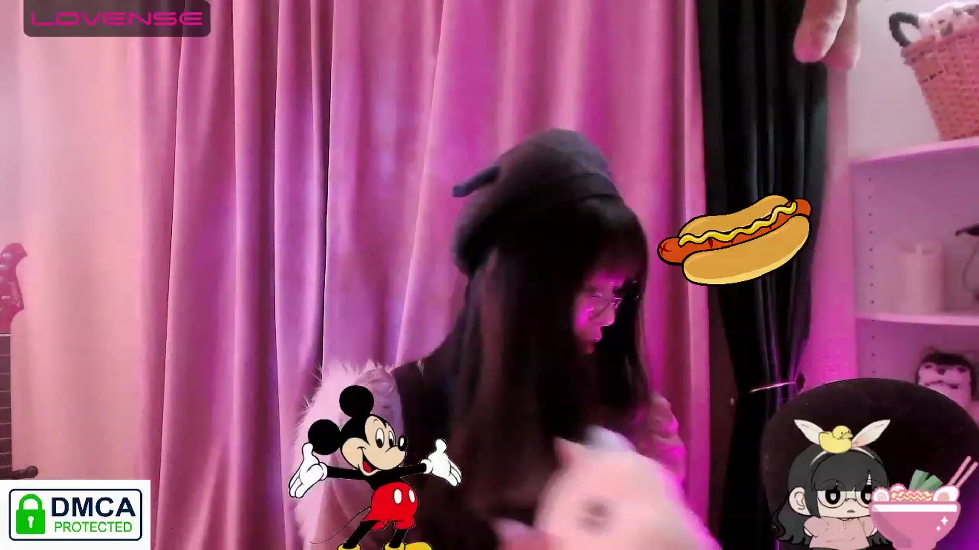 Gallery image thumbnail from meowwild's myfreecams stream on, 04/23/2023, 06:19 image 15 of 20